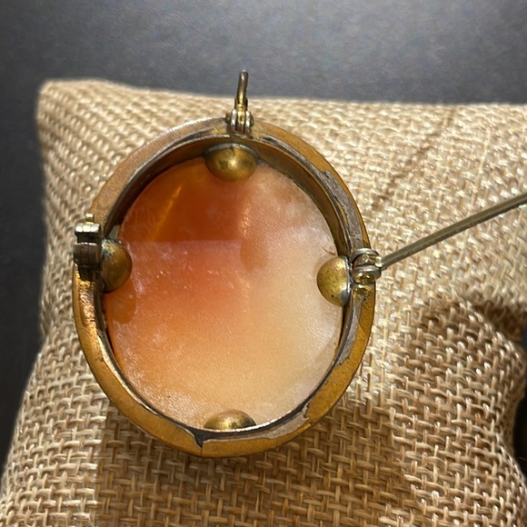 Lovely vintage cameo brooch and pendant profile of a beautiful woman carved with - Picture 10 of 11